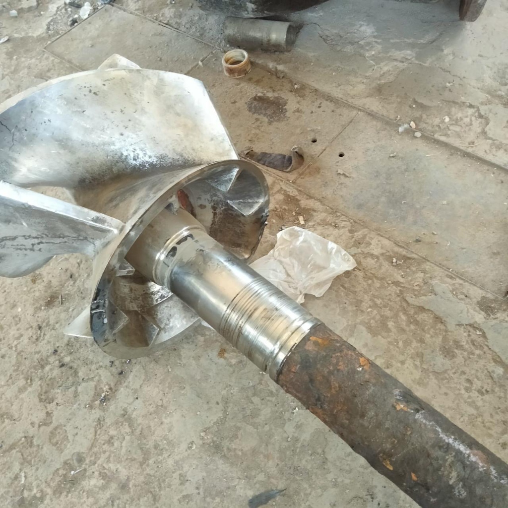 Large Industrial Turbine Rotor Shaft