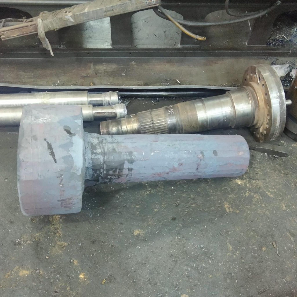 Heavy Threaded Shaft
